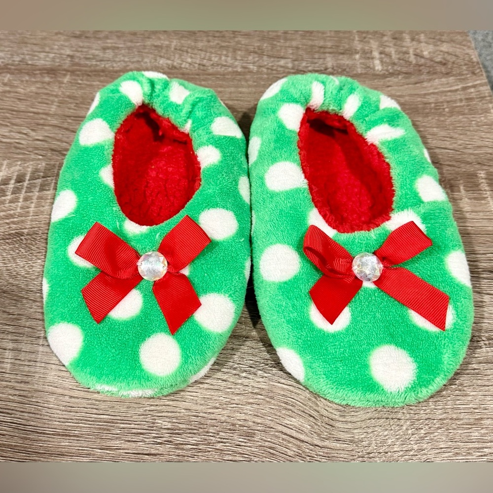 Justice plush Christmas slippers. NWT. Rubber Non slip dots on bottom.